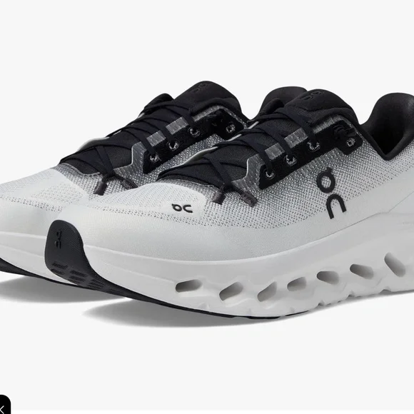 Shoe Size 9 On Women's Cloudtilt Shoes White/Black - Picture 2 of 2